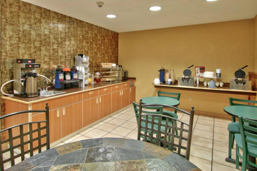 Western Skies Inn & Suites Los Lunas Kültér fotó